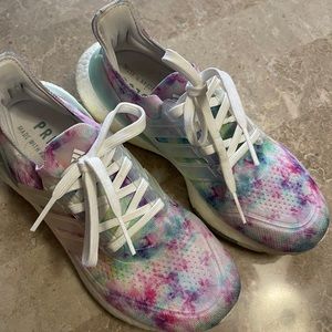 Womens Adidas Ultraboost 6